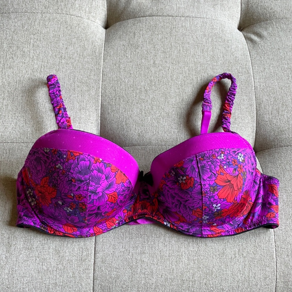 Gillian & O’Malley 34B bra. NWOT